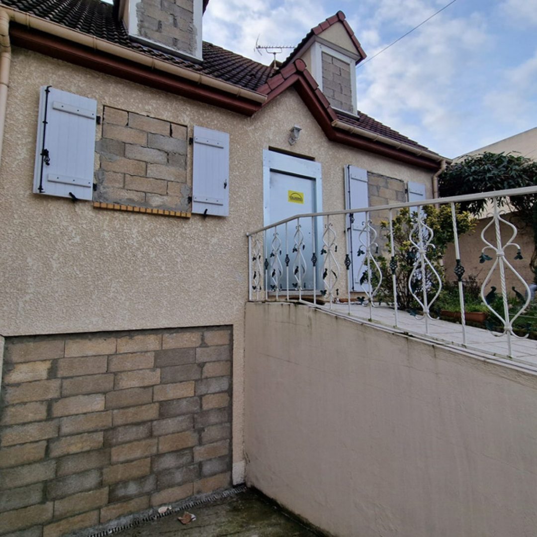 Protection logements vacants — Ouvertures murées — parpaings